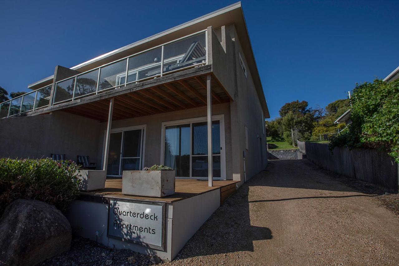 Quarterdeck Apartment Binalong Bay Exterior photo
